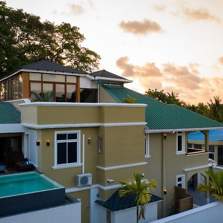 Fuvahmulah Central Hotel Exterior photo