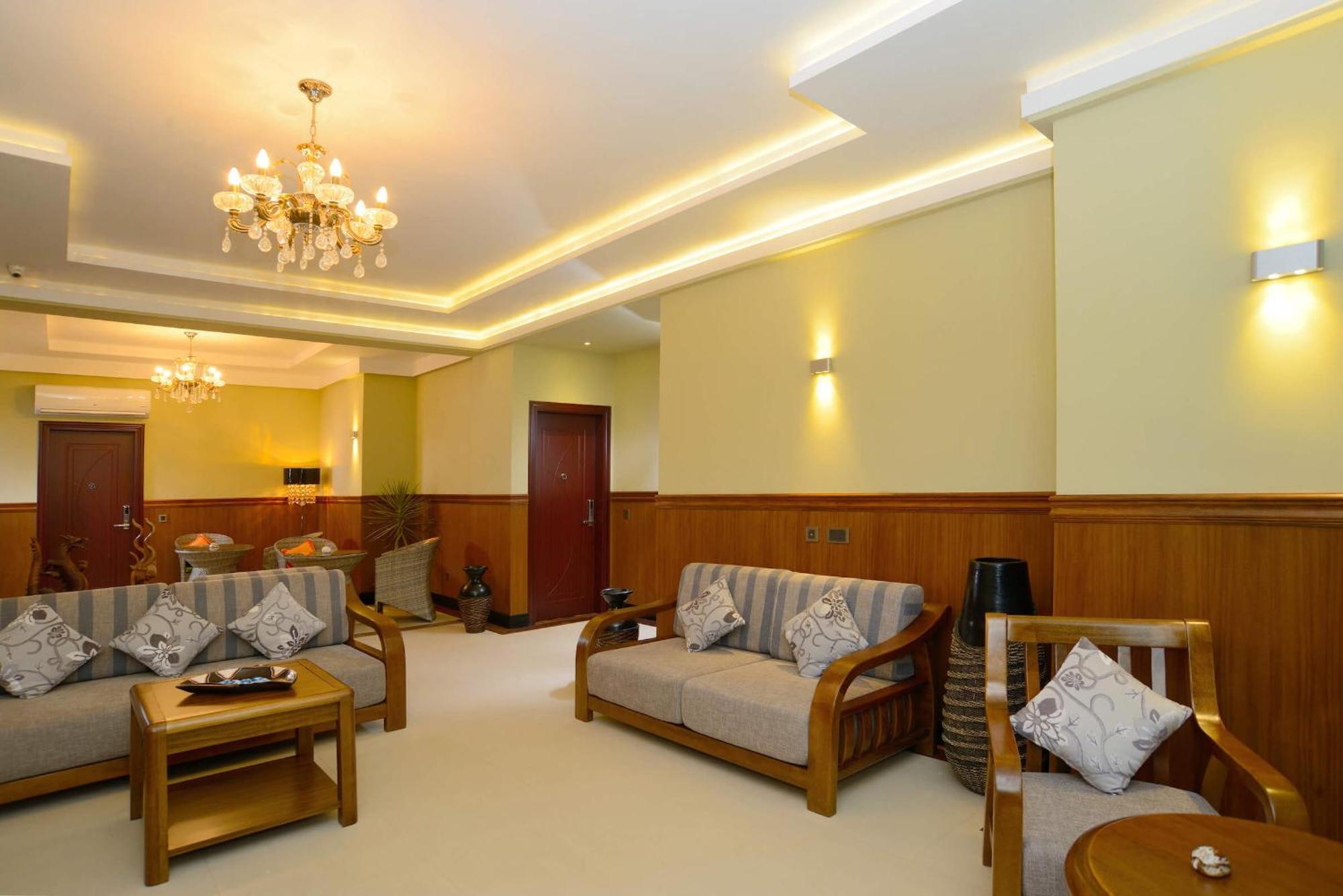 Fuvahmulah Central Hotel Exterior photo